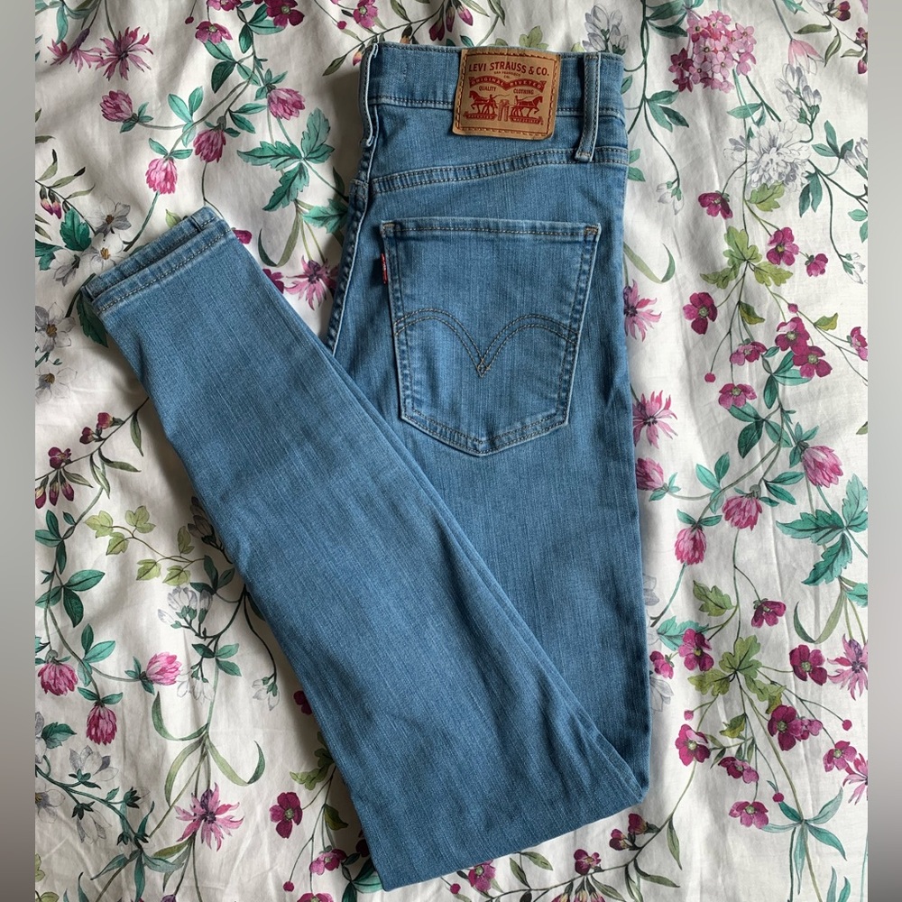 Ripped Mile High Super Skinny Levi’s
